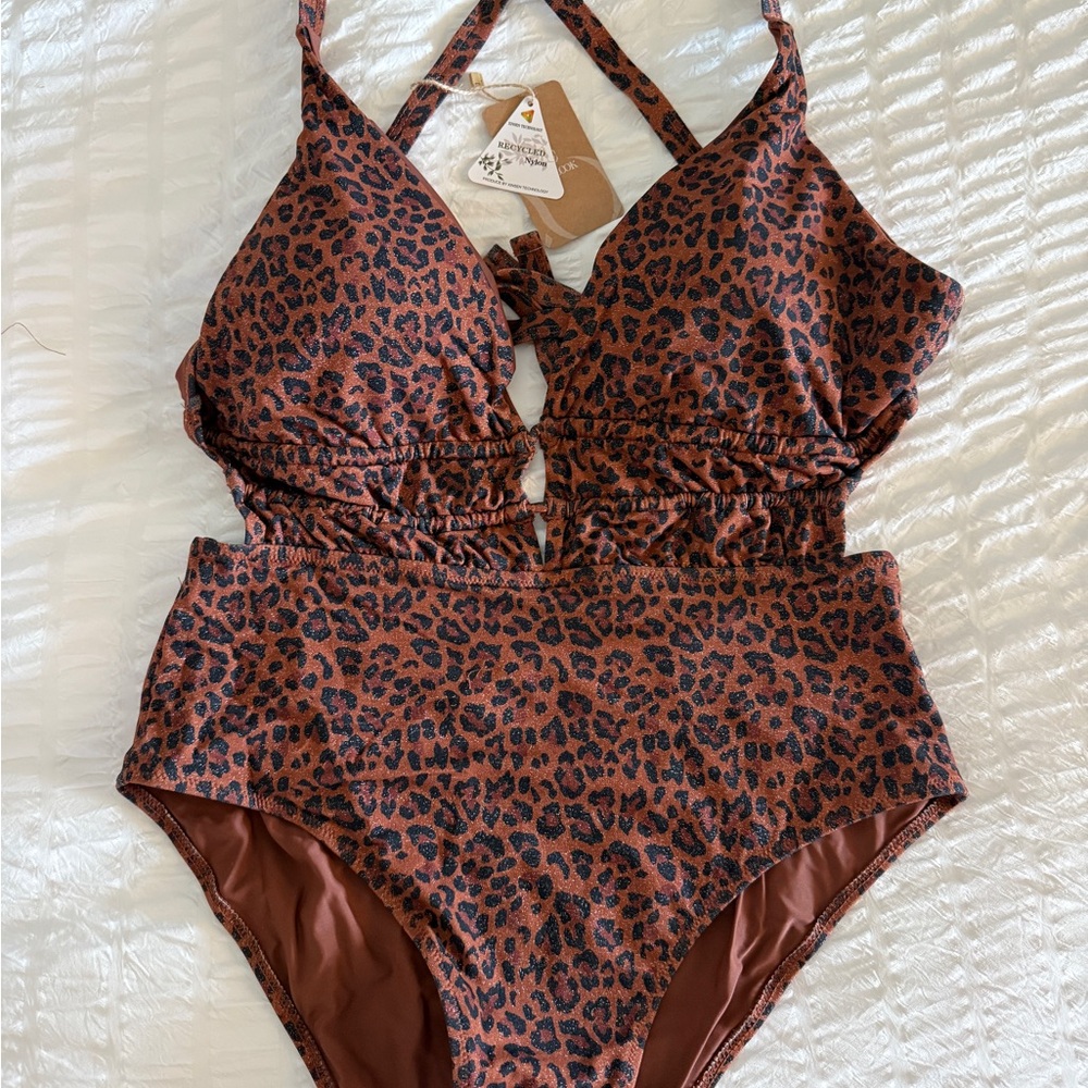 Plus Size Sparkly Leopard Print One Piece Swimsuit